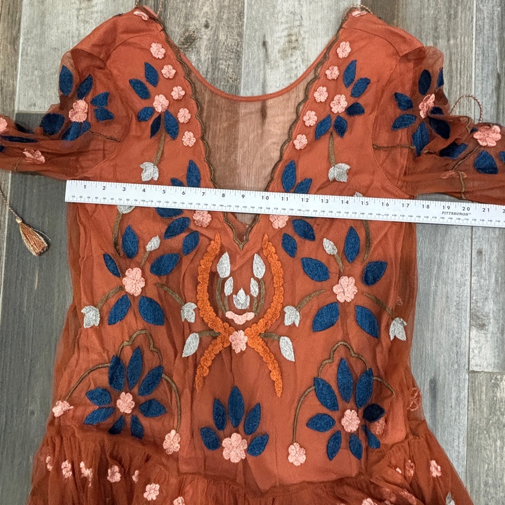 FREE PEOPLE HEARTS ARE WILD MINI EMBROIDERED DRESS RUST SMALL BOHO FESTIVAL - Picture 12 of 14